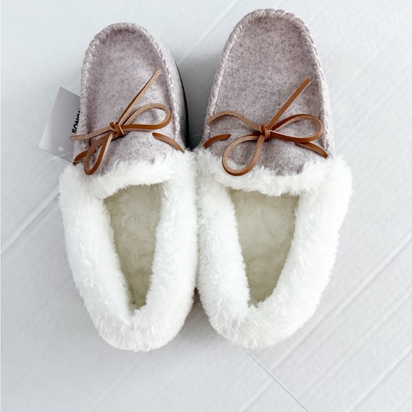 Sonoma Moccasin Fuzzy Slippers - Picture 2 of 5
